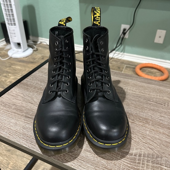 Docs Dr. Martens 1460 (11822) Nappa Leather Lace Up Boots Mens Size 8 - Picture 4 of 9